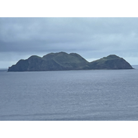 1907.
小蘭嶼是一座位於蘭嶼東南方的火山島，受地殼抬升作用，以及劇烈的侵蝕風化作用影響，全島地勢呈現陡峭、東西兩側皆為高聳的海崖，僅有南北海岸較平緩方便船隻停靠登島。