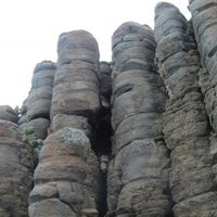 巨型玄武岩柱