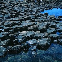 玄武岩岩石海灘