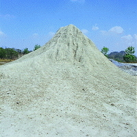 Mud volcanoes at the Wushanding Mud Volcano Nature Reserve in Kaohsiung. The mud volcano on the top of Wushan Mountain in Kaohsiung is one of the nature reserves designated by the Executive Yuan. The main characteristic is that the natural gas under the ground accompanies the mud along the crust fissures, forming a cone-shaped mud mound.
