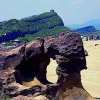蘑菇岩和單面山