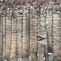 Columnar Basalts:
Due to shrinking during the cooling of magma, the basalt joints form a systematic pattern. The hexagonal form is iconic for the archipelago.